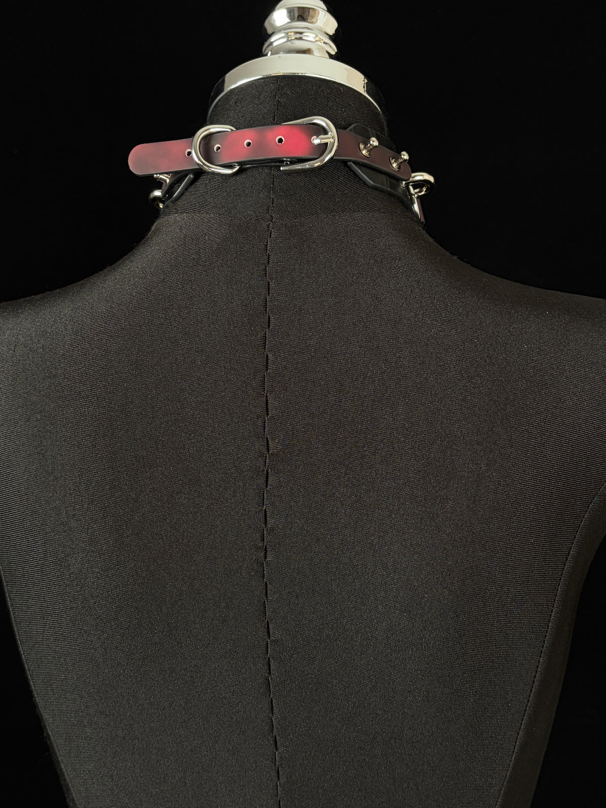 EVERGLIMP — Crocodile Leather Choker- Black to Red