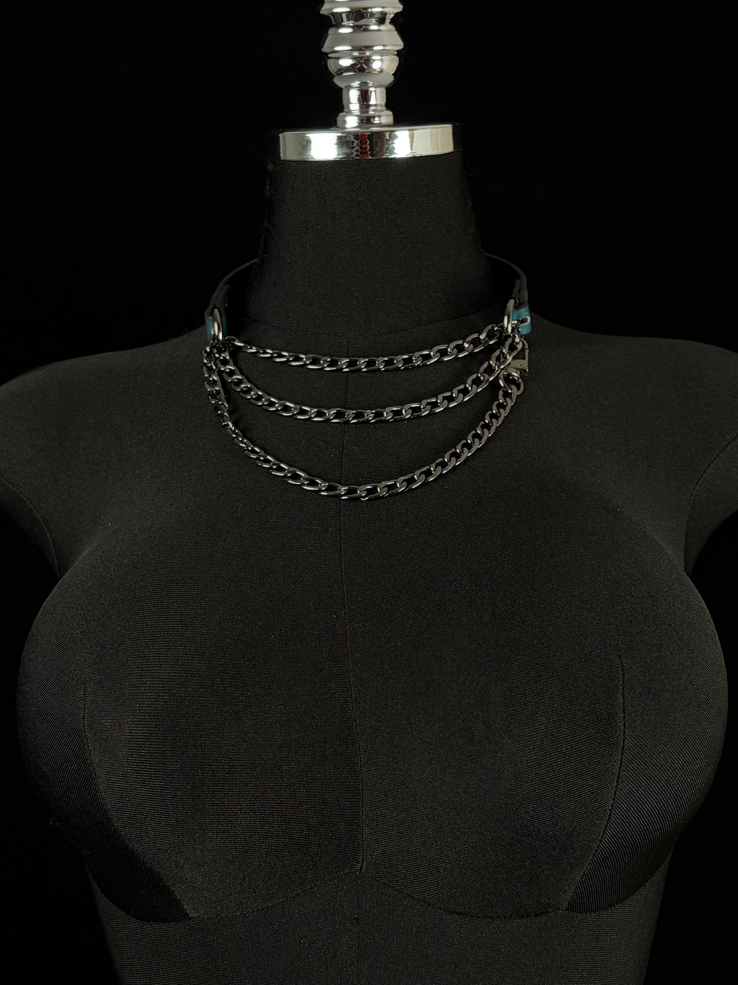 EVERGLIMP-Triple-Layer Choker-Black to Blue
