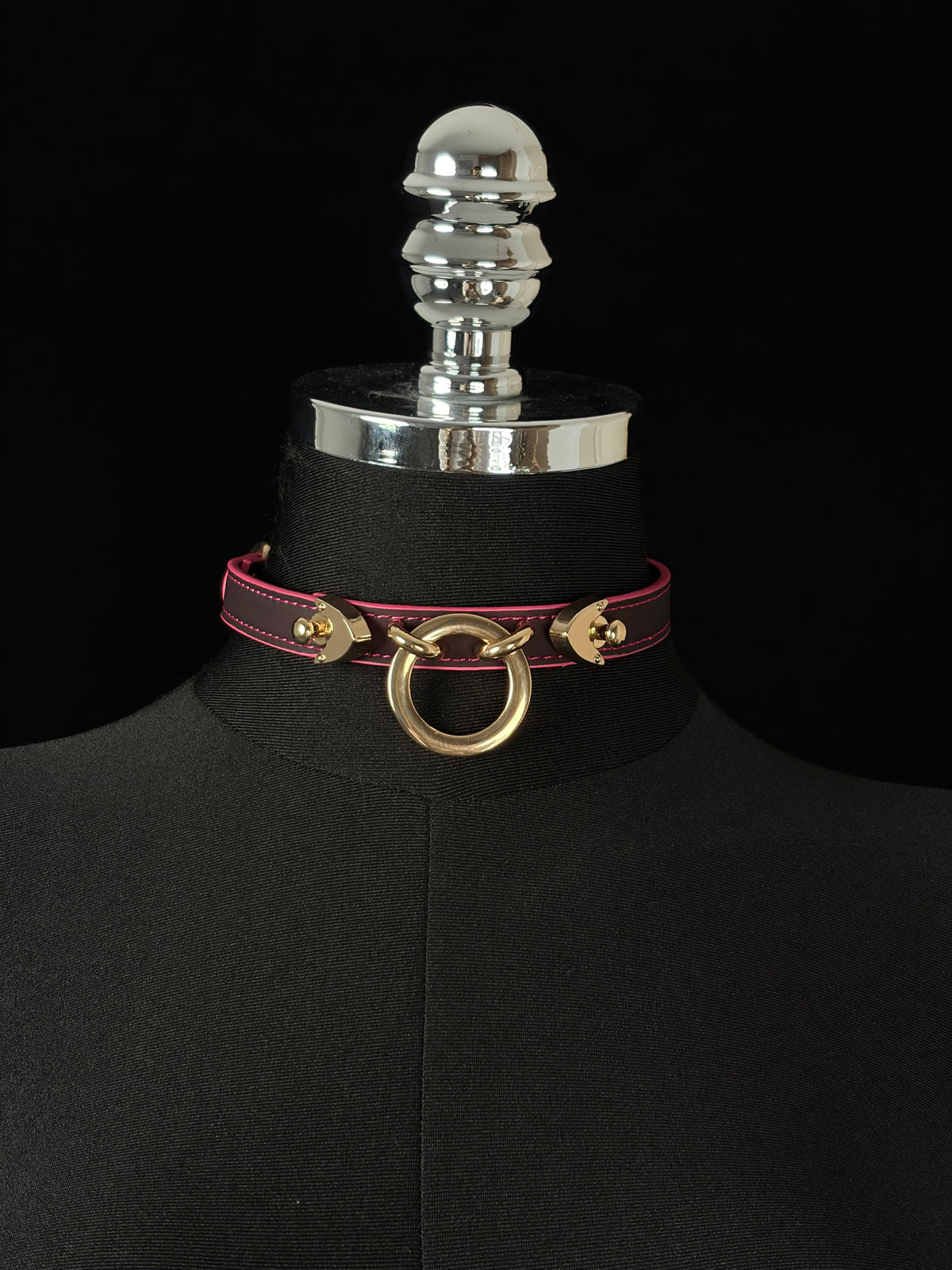 EVERGLIMP — Color-Changing O-Ring Choker (Black to Red, Gold)