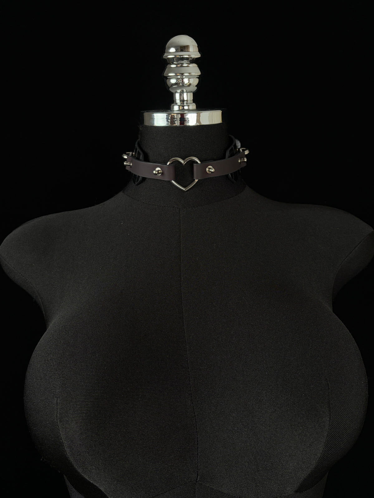 EVERGLIMP —  Crocodile Leather Choker- Black to Red