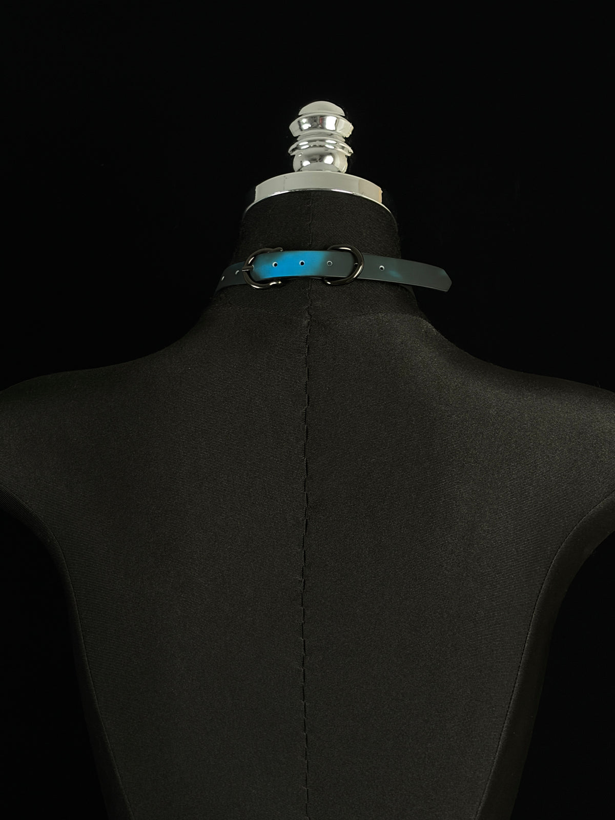 EVERGLIMP — Thermochromic Black-to-Blue Leather Y-Necklace
