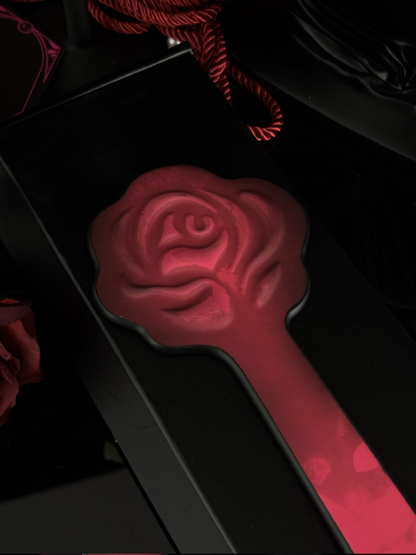 EVERGLIMP-Rose Color-Changin Black to Red