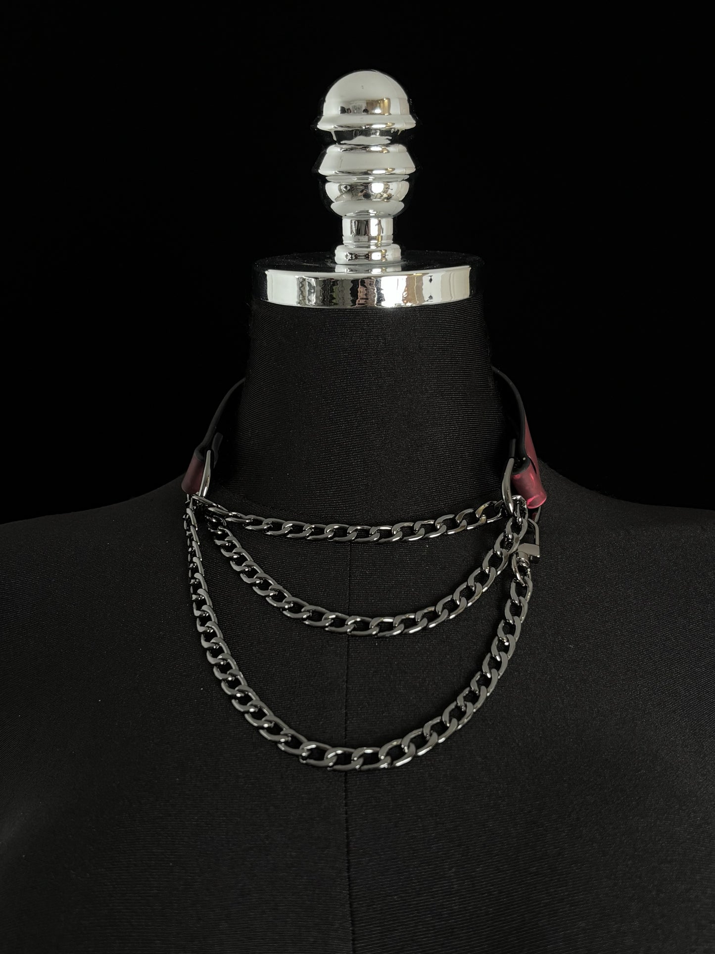 EVERGLIMP-Triple-Layer Choker-Black to Red