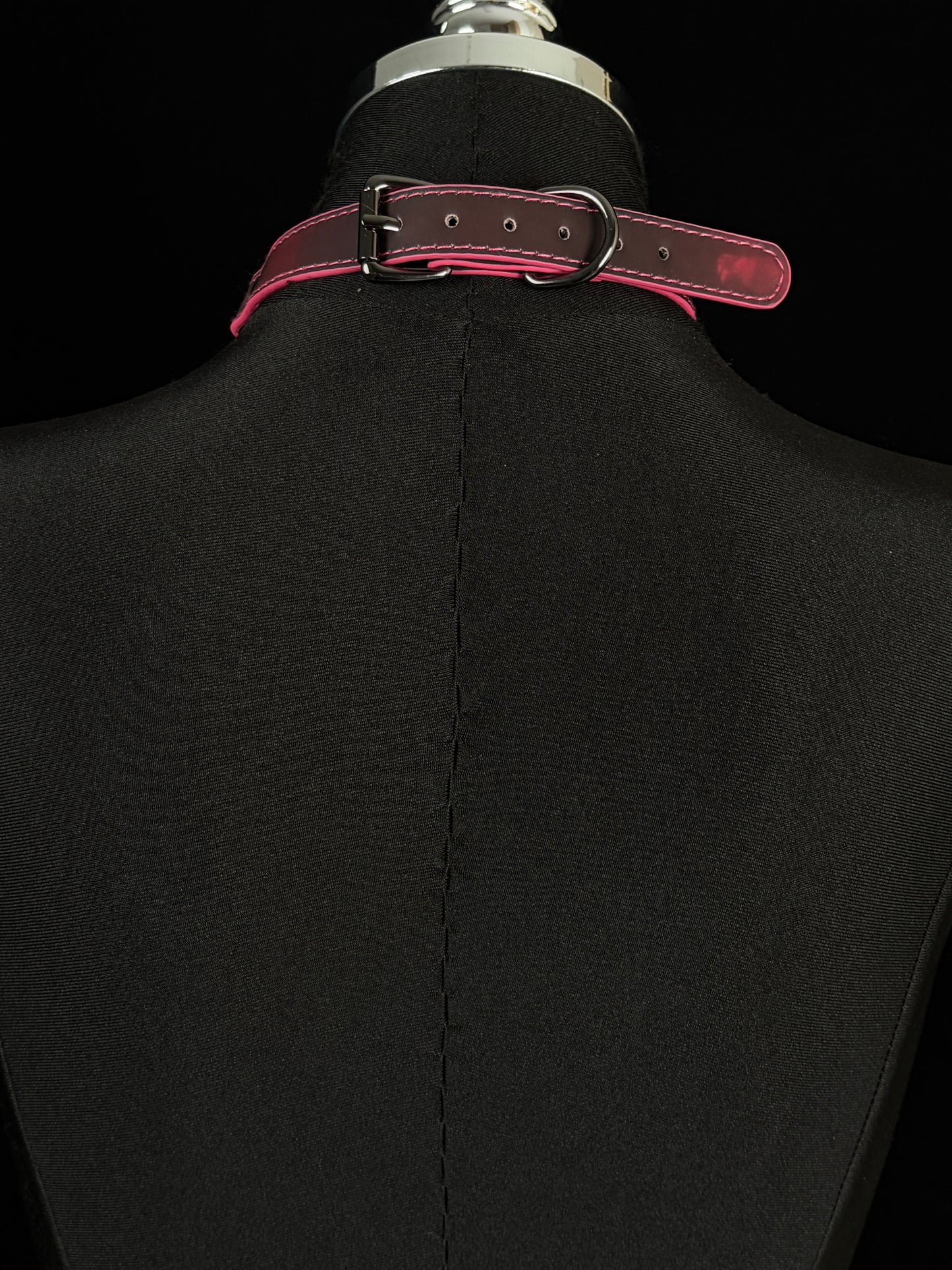 EVERGLIMP — Thermochromic Black-to-Red Leather Y-Necklace