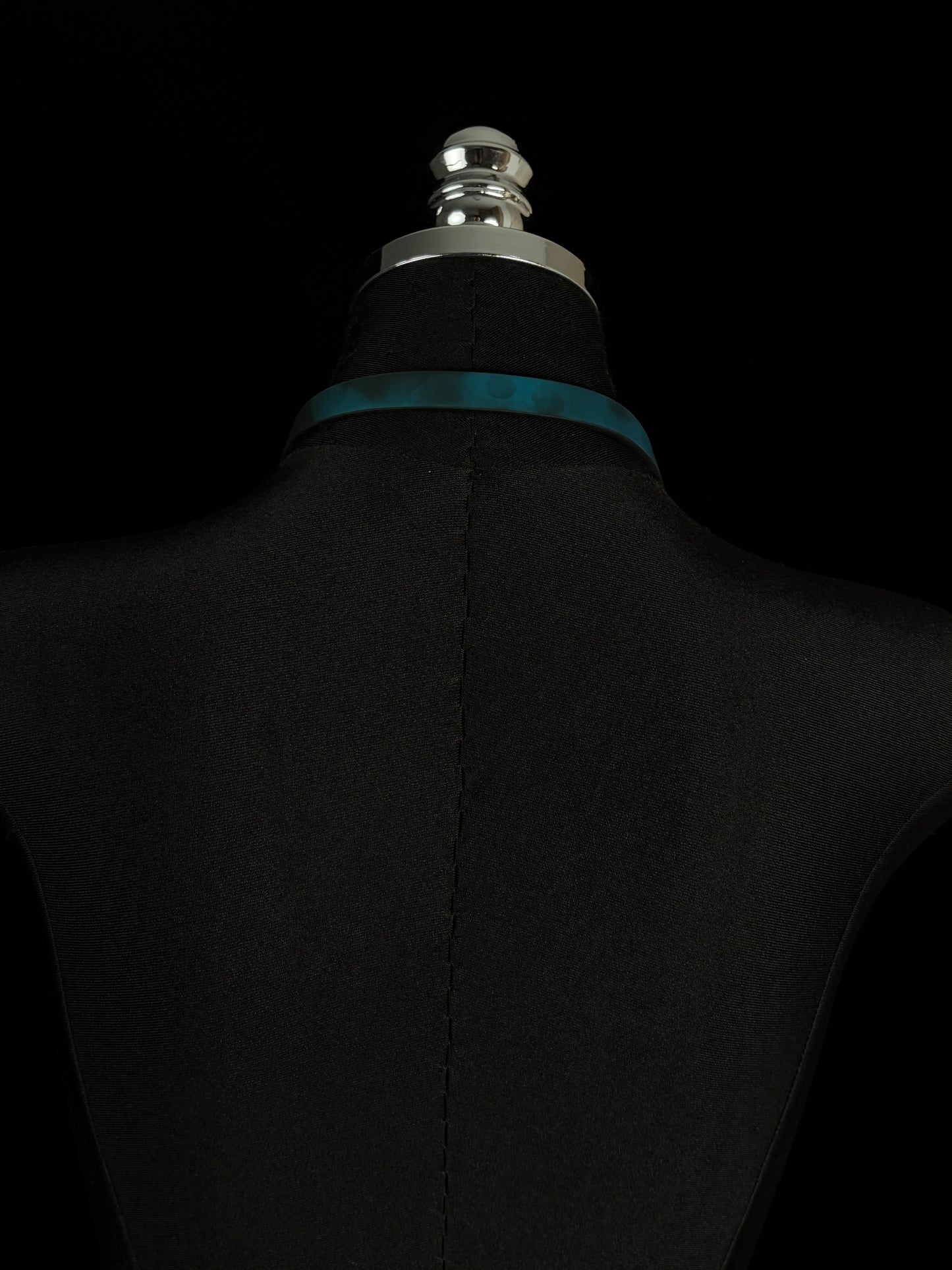 EVERGLIMP-Triple-Layer Choker-Black to Blue