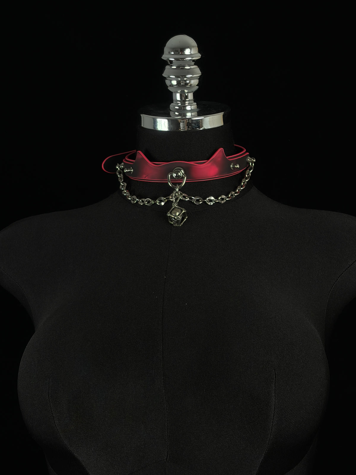 EVERGLIMP — Skull Color-Changing Black to Red