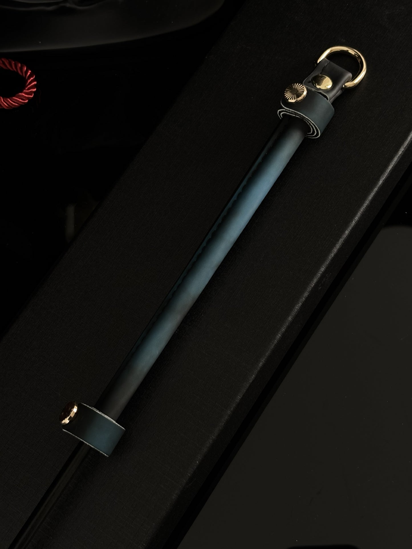 EVERGLIMP-Cat Paw  Black to Blue