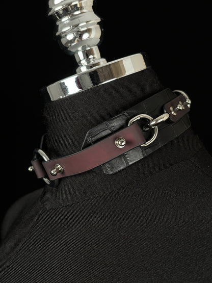 EVERGLIMP — O-Ring Choker- Crocodile Leather- Black to Red