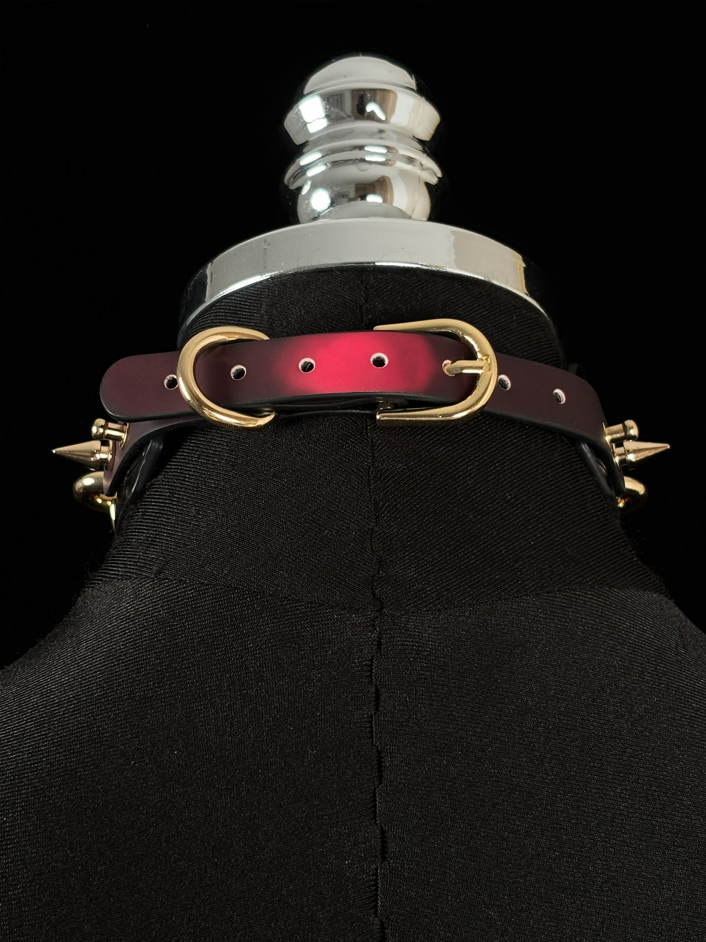 EVERGLIMP — Thermochromic Studded O-Ring Choker- Crocodile Leather- Black to Red