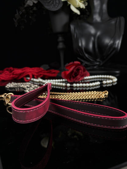 EVERGLIMP — Color-Changing Leather Chain Accessory -Black to Red