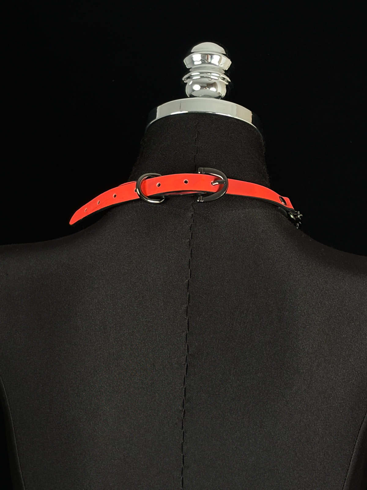 EVERGLIMP — Triple-Layer Color-Changing Leather Choker