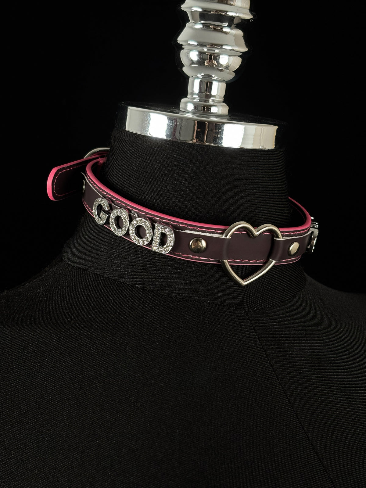 EVERGLIMP — Good Girl Heat-Reactive Choker with Silver Heart & Initials