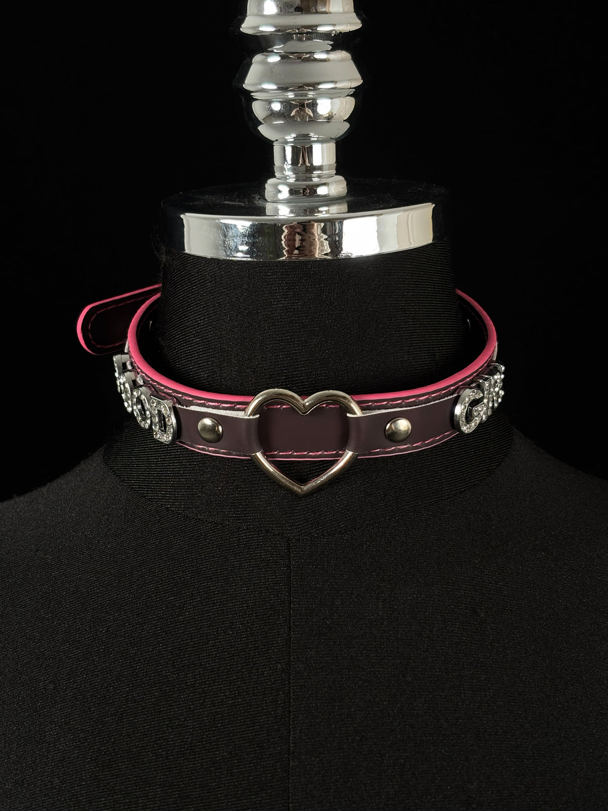 EVERGLIMP — Good Girl Heat-Reactive Choker with Silver Heart & Initials