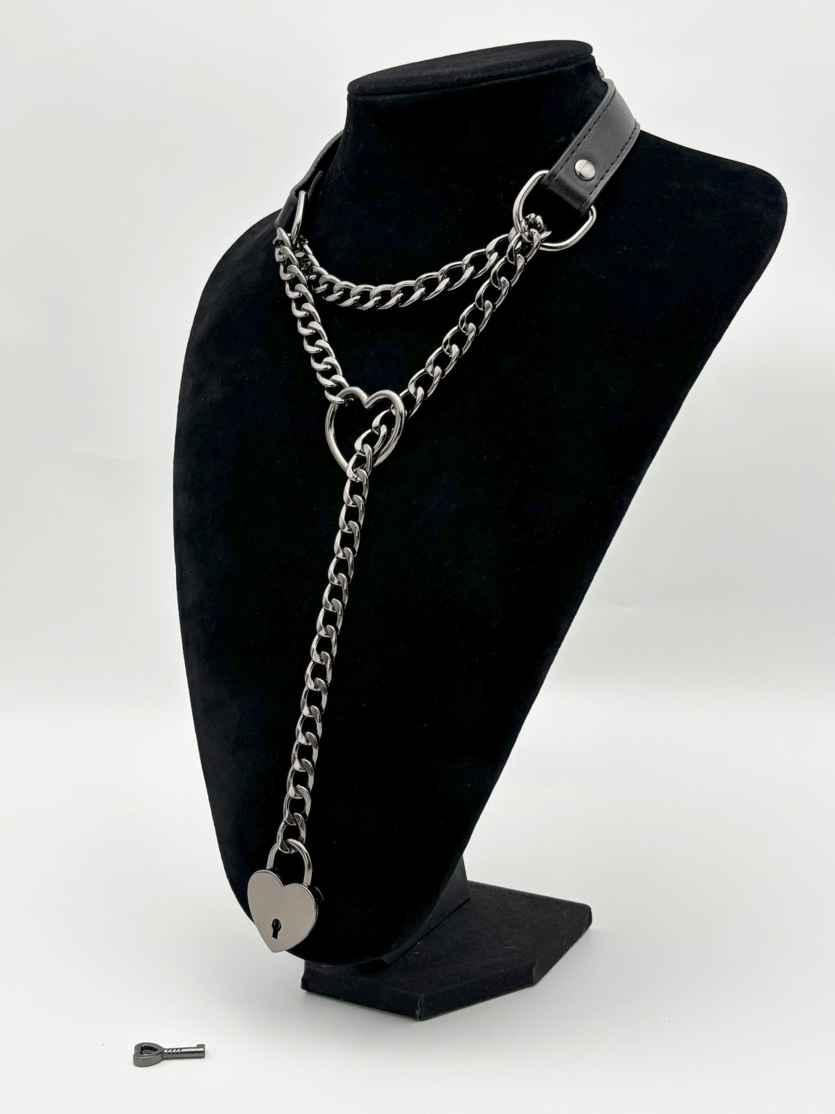 EVERGLIMP — Necklace With Key