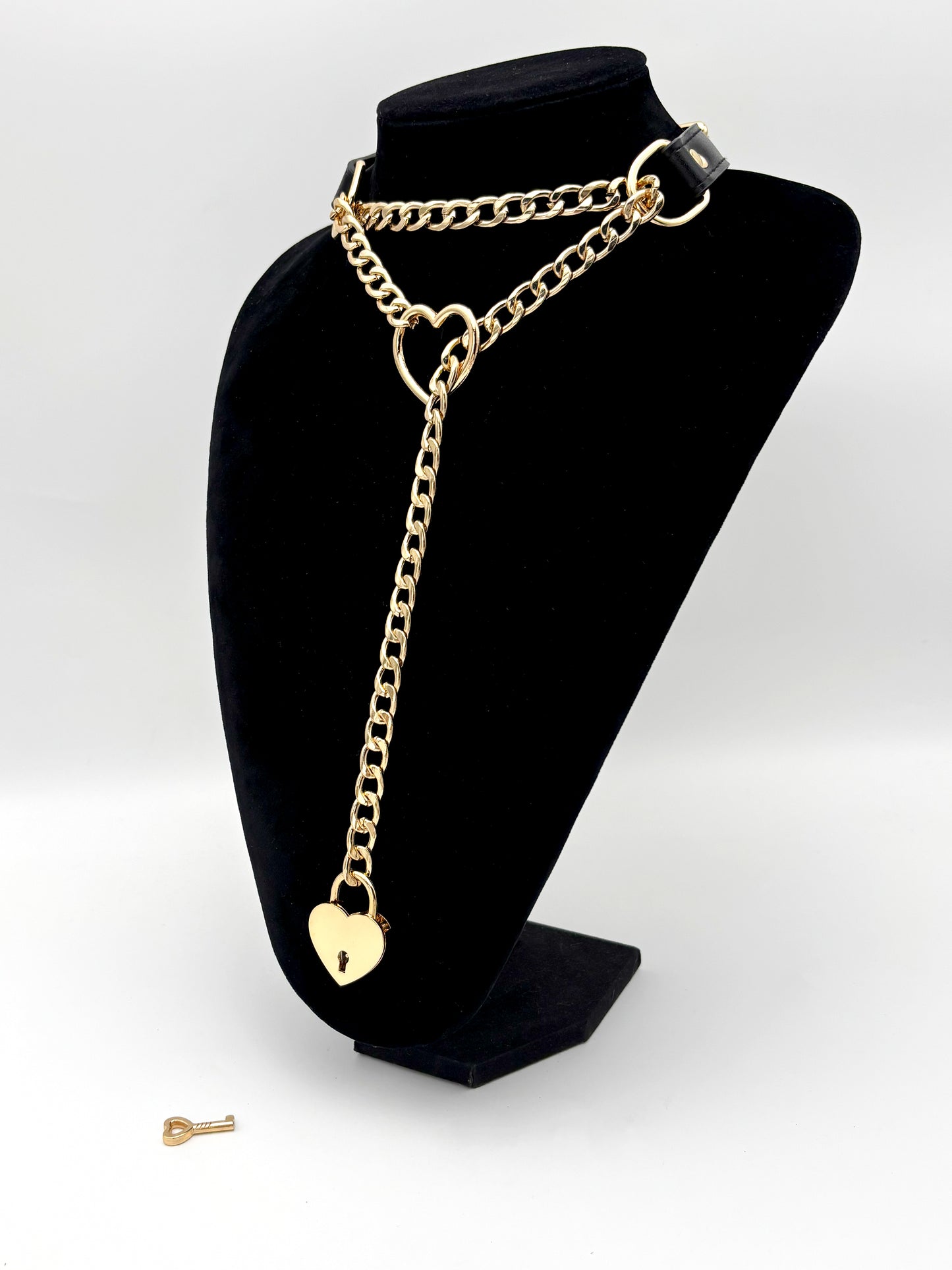 EVERGLIMP — Necklace With Key