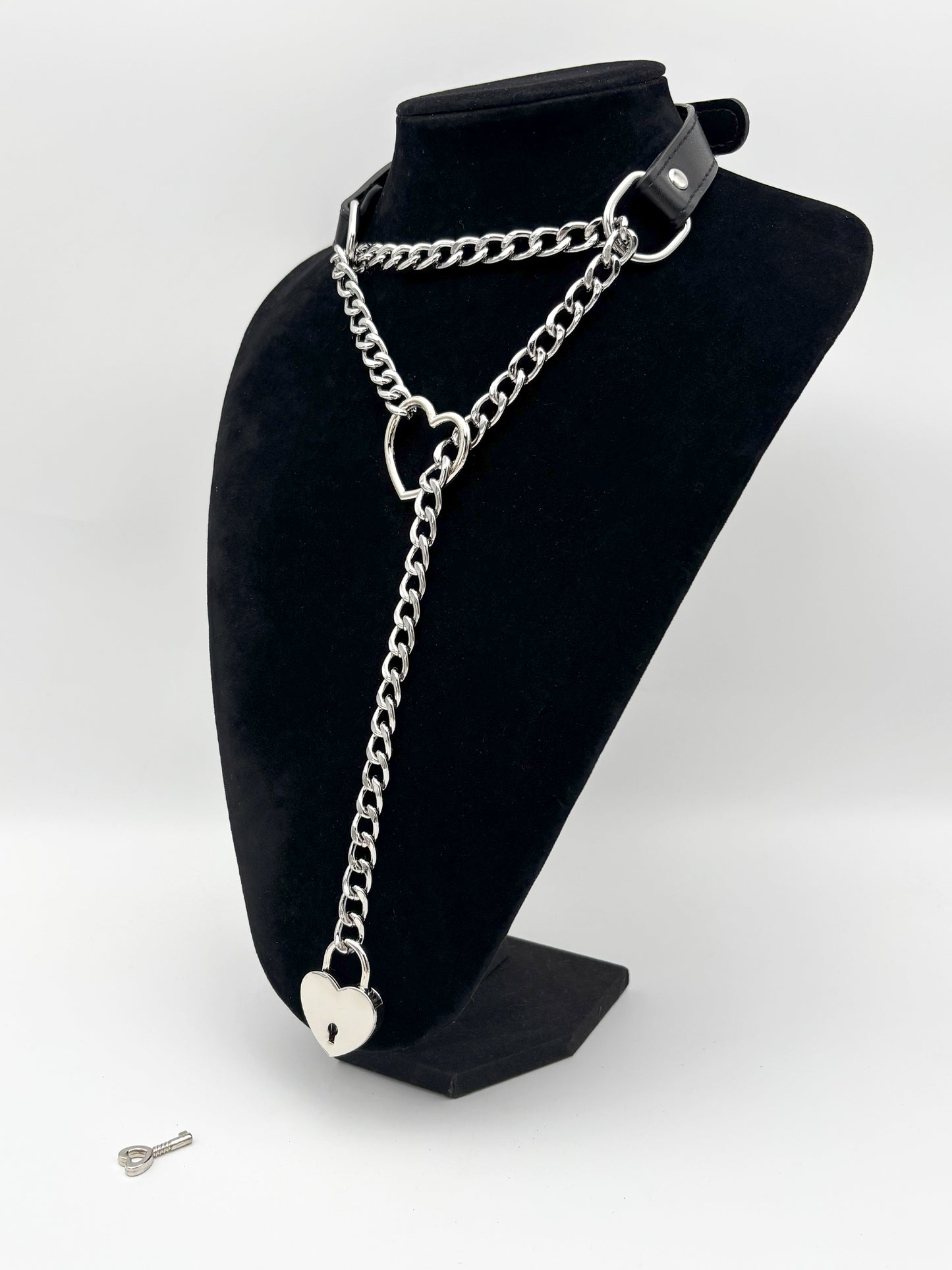 EVERGLIMP — Necklace With Key