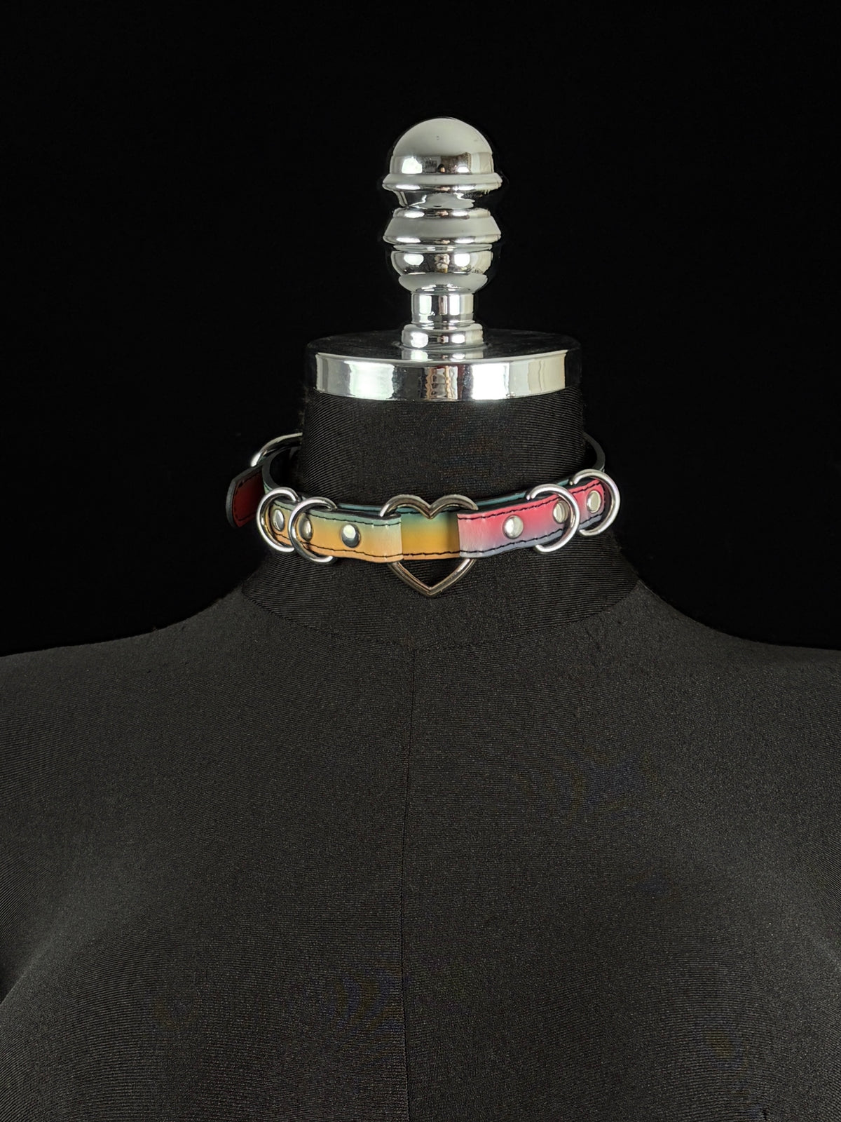 EVERGLIMP — Silver Heart Color-Changing Leather Choker -Black to Rainbow