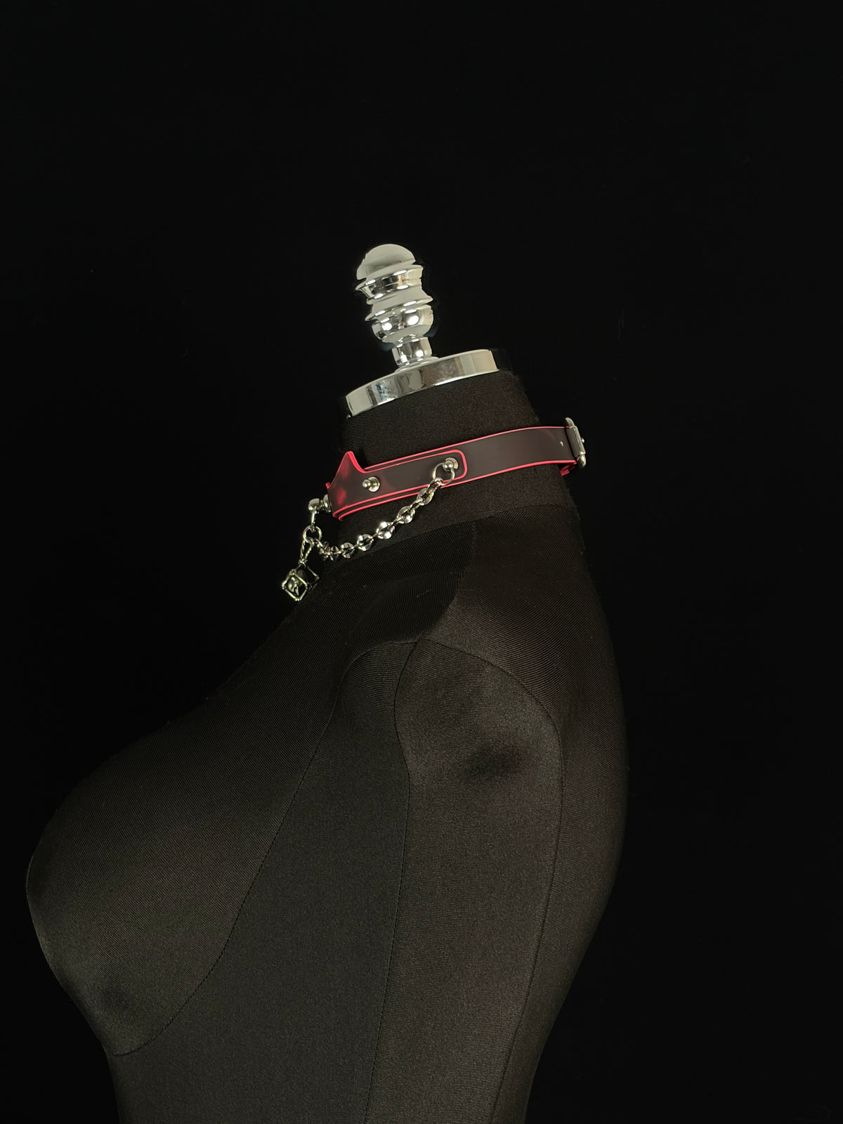EVERGLIMP — Skull Color-Changing Black to Red
