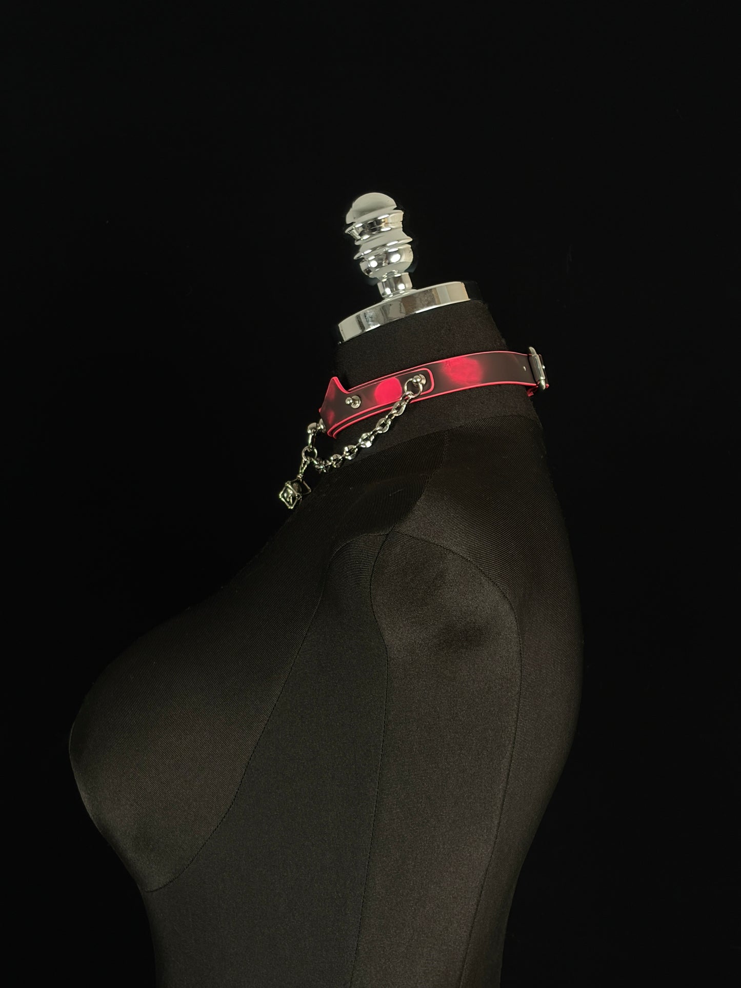 EVERGLIMP — Skull Color-Changing Black to Red