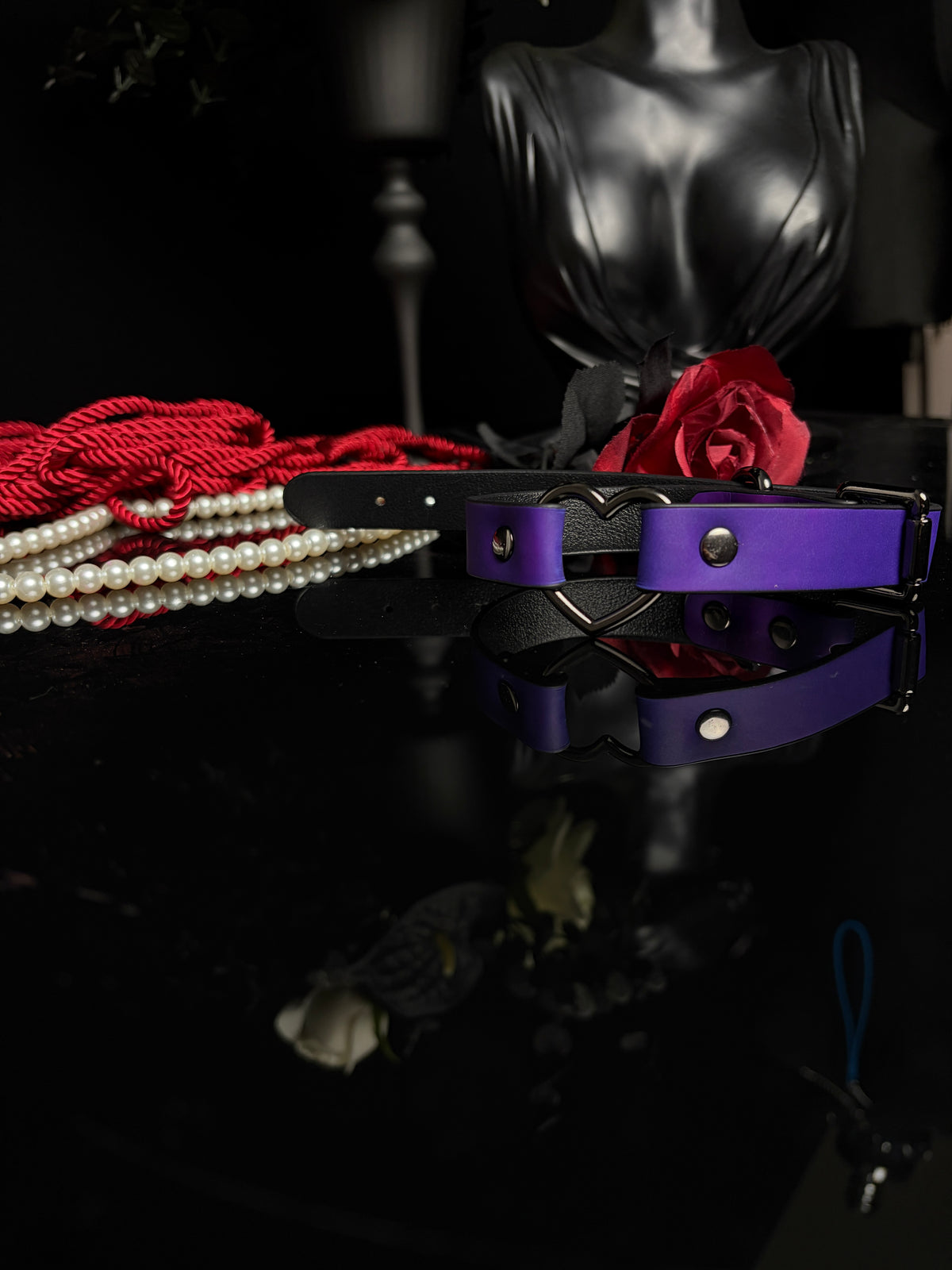 EVERGLIMP — 2-in-1 Color-Changing Leather Bracelet & Choker (Purple to Red)