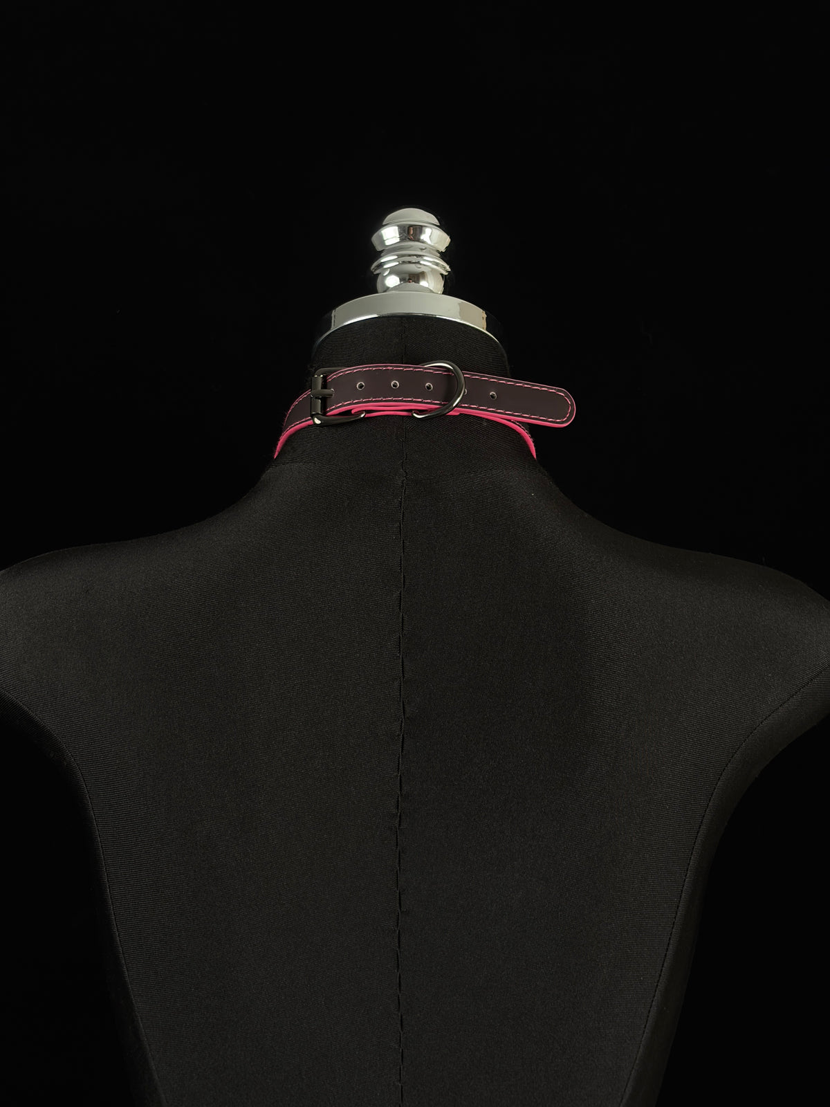 EVERGLIMP — Good Girl Thermochromic Black-to-Red Leather Y-Necklace