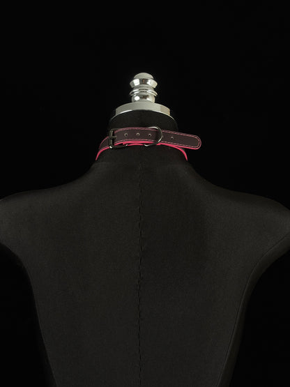 EVERGLIMP — Good Girl Thermochromic Black-to-Red Leather Y-Necklace