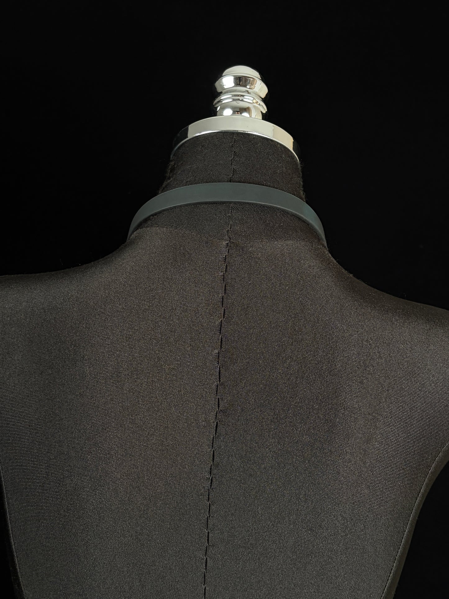EVERGLIMP-Triple-Layer Choker-Black to Blue
