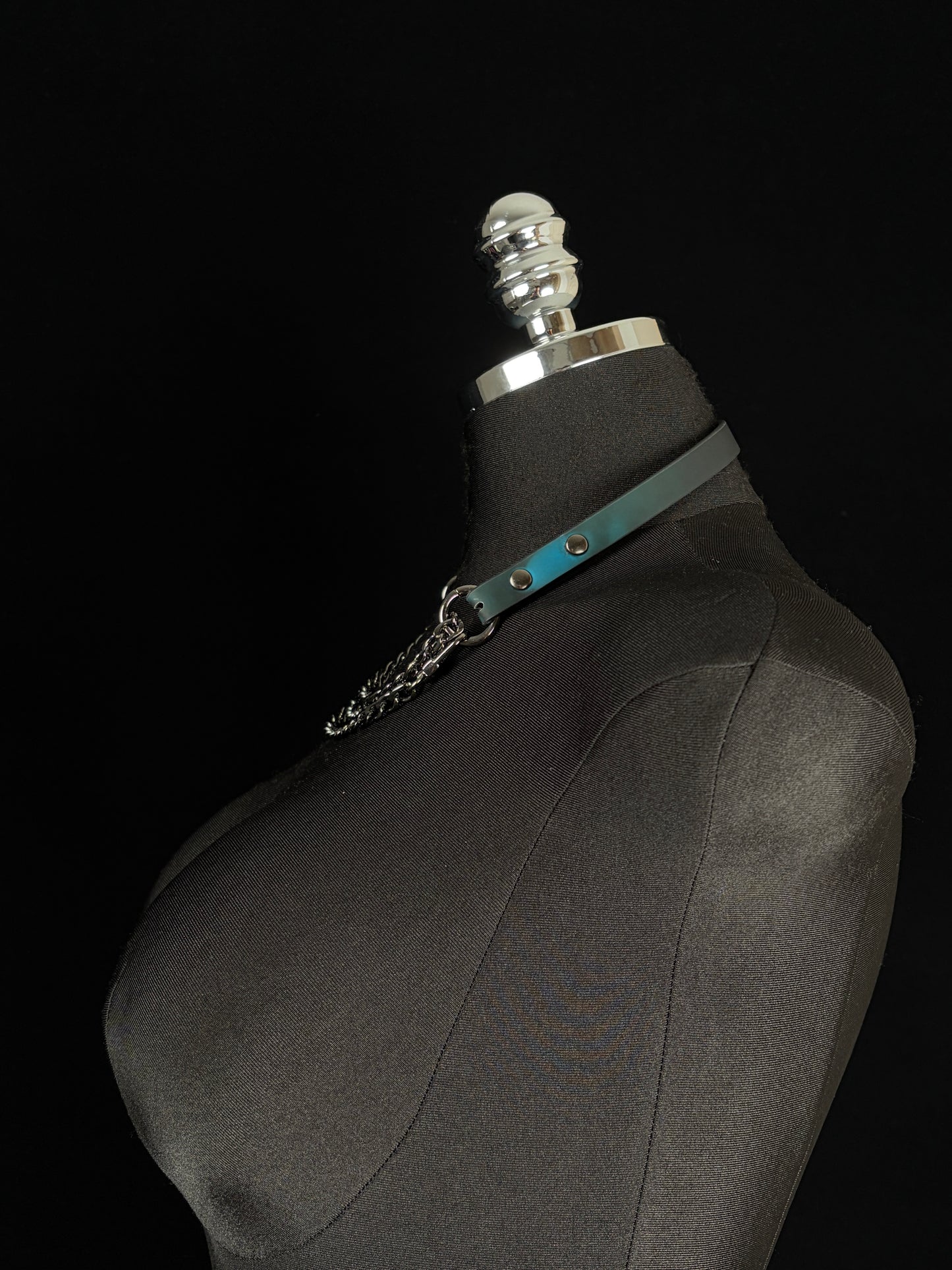 EVERGLIMP-Triple-Layer Choker-Black to Blue