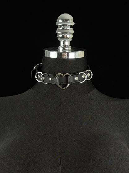 EVERGLIMP — Silver Heart Color-Changing Leather Choker -Black to Rainbow