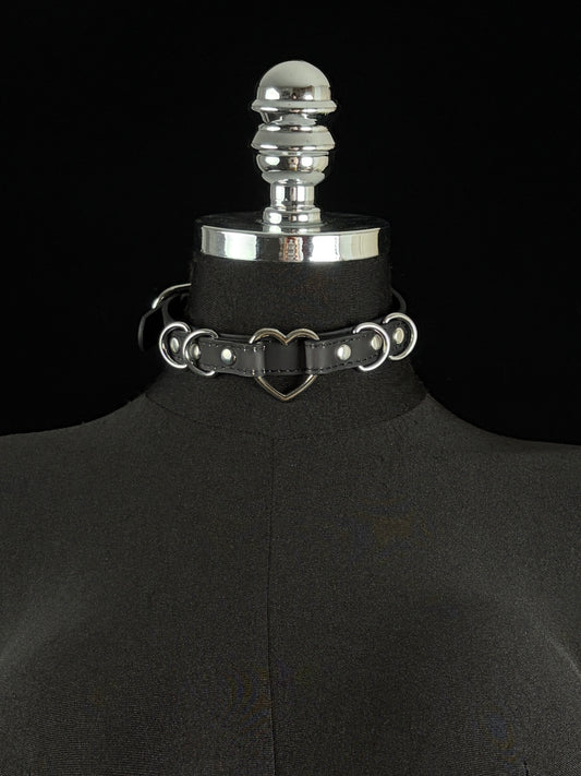 EVERGLIMP — Silver Heart Color-Changing Leather Choker -Black to Rainbow