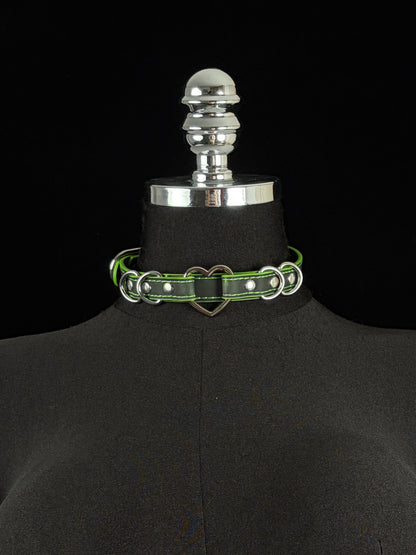 EVERGLIMP — Silver Heart Color-Changing Leather Choker -Black to Green