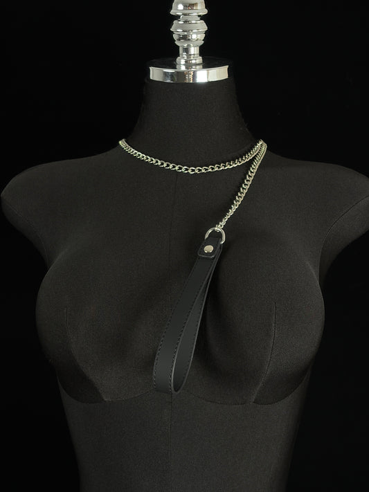 EVERGLIMP — Non-Color-Changing Black Leather Chain Accessory