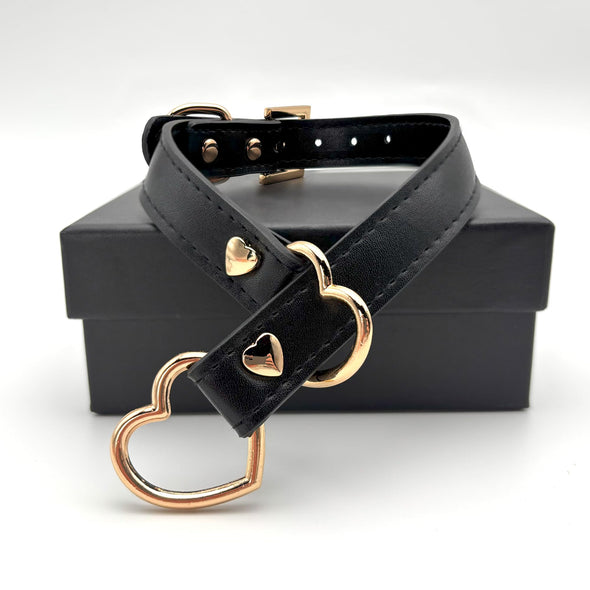Pulling Heart Choker