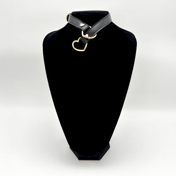 Pulling Heart Choker